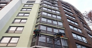 Установка крыши на балкон Кропоткин цена от 1053 руб. м/2.